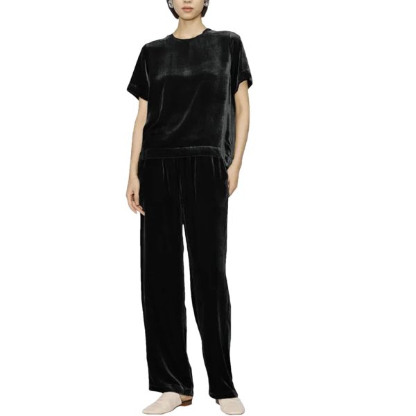 Women's Active Wear Set - Short Sleeve Tee & Athletic Pants Velvet Feel Sport Lounge