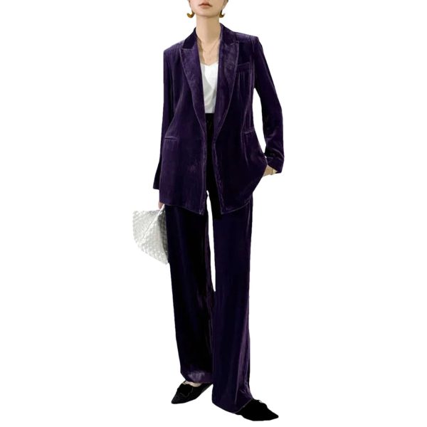 Plus Size Women's Velvet Suit - Business Casual Attire with Elegant Silhouette