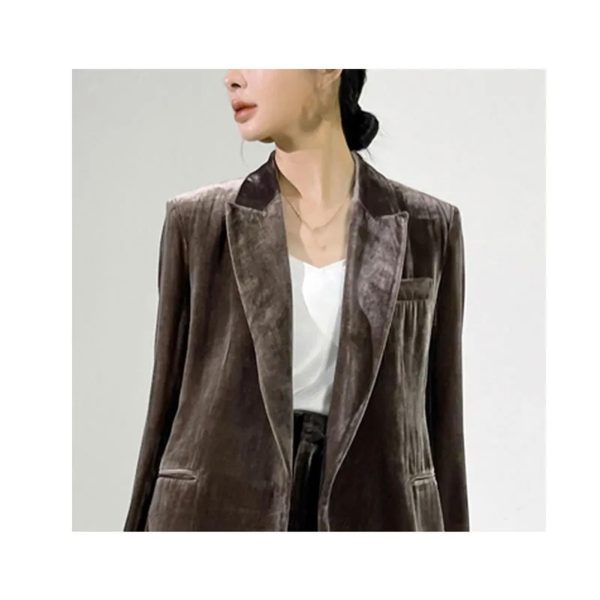 Plus Size Women's Velvet Suit - Business Casual Attire with Elegant Silhouette